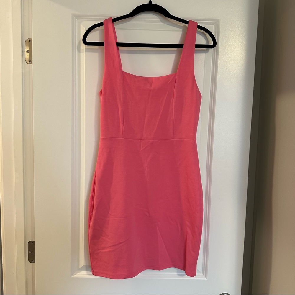 Elegant Pink Sleeveless Dress